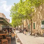 Beautiful Authentic Apartment In The Heart Of Old Antibes