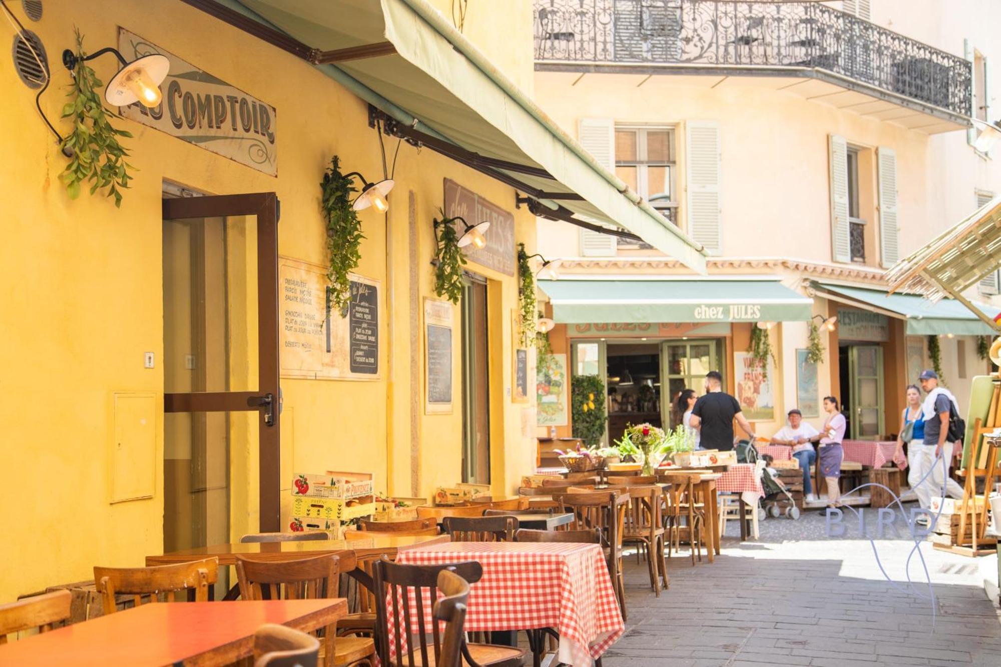 Beautiful Authentic In The Heart Of Old Antibes